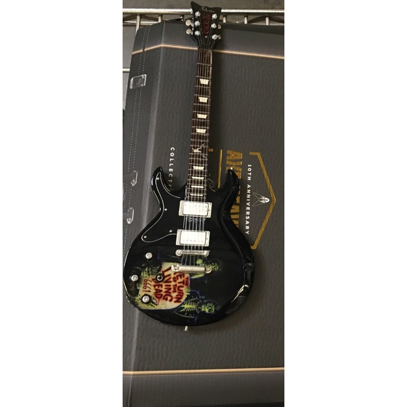 AVENGED SEVENFOLD - ZACKY VENGEANCE - LIVING DEAD SCHECTER MINI GUITAR