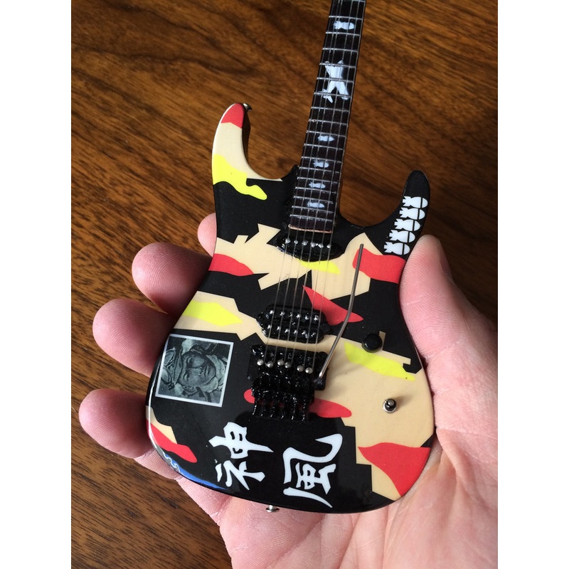 DOKKEN - GEORGE LYNCH - LICENSED KAMIKAZE MINI GUITAR REPLICA COLLECTIBLE