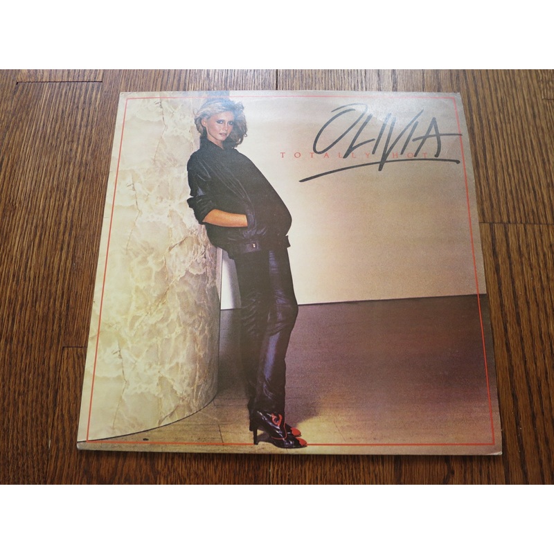 Olivia Newton John - Totally Hot