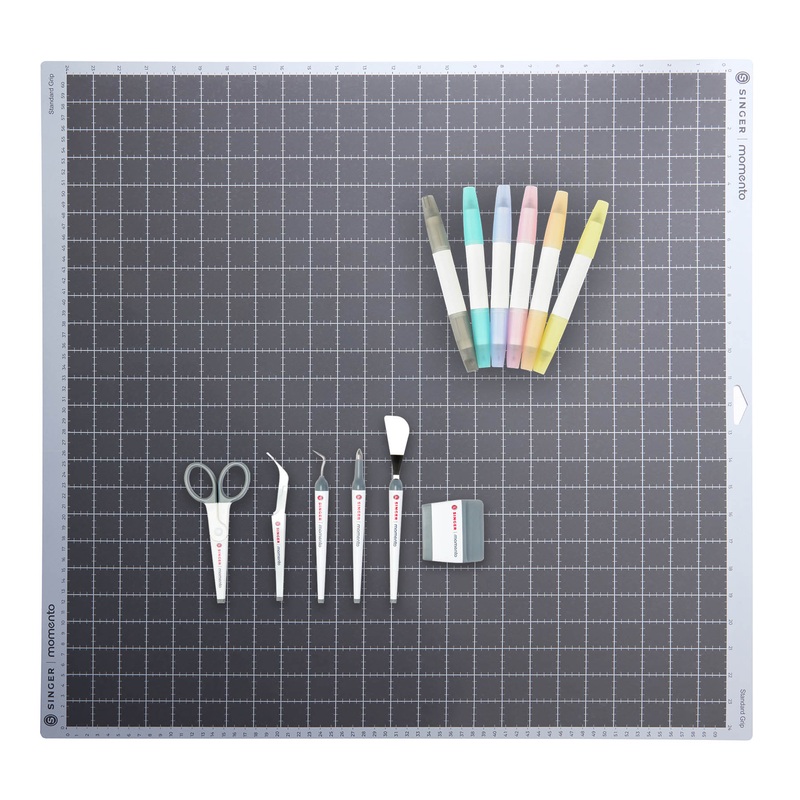 SINGER MOMENTO Paper Crafters Accessory Bundle